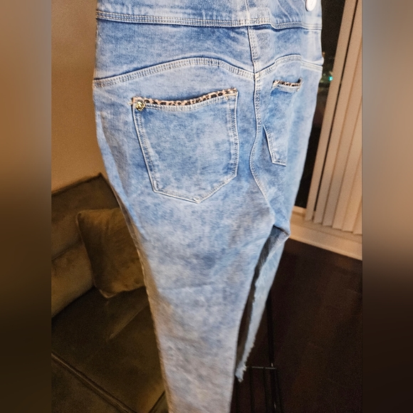 Skinny Jeans - Picture 6 of 8